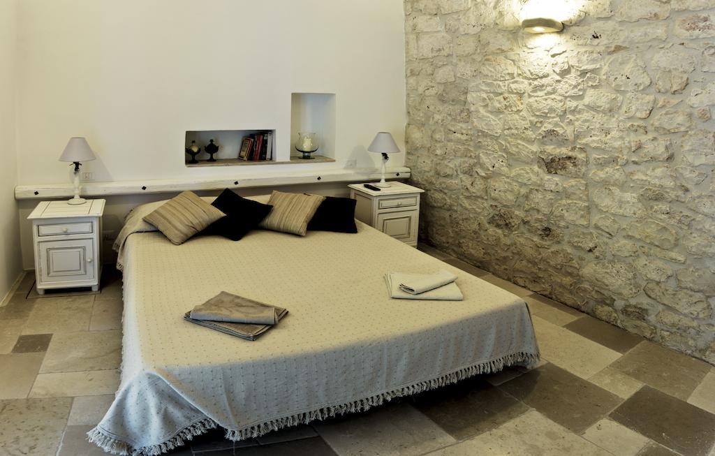 La Vecchia Tabaccheria B&B 奥斯图尼 客房 照片